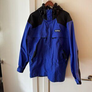 VINTAGE goretex taiga jacket size large